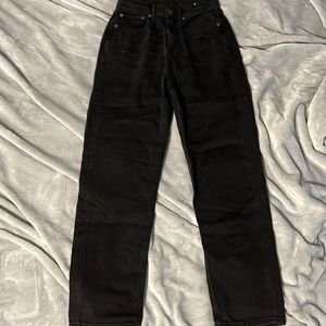 Black American Eagle jeans